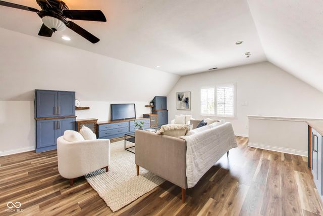12621 Treaty Line Street, Carmel, IN 46032