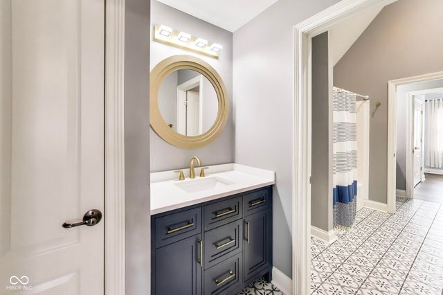 12621 Treaty Line Street, Carmel, IN 46032