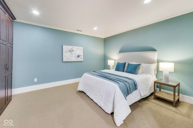 12621 Treaty Line Street, Carmel, IN 46032