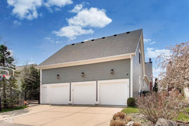 12621 Treaty Line Street, Carmel, IN 46032