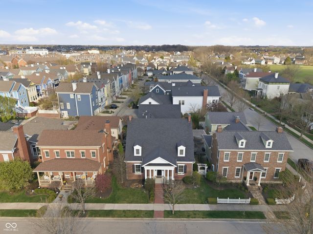 12621 Treaty Line Street, Carmel, IN 46032