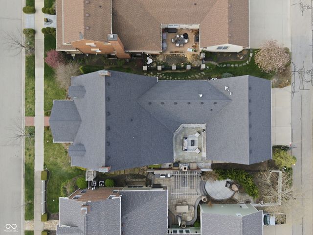 12621 Treaty Line Street, Carmel, IN 46032