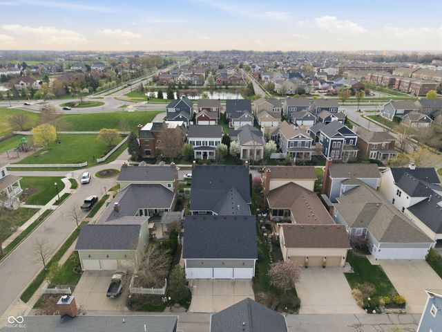 12621 Treaty Line Street, Carmel, IN 46032