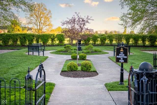 12621 Treaty Line Street, Carmel, IN 46032