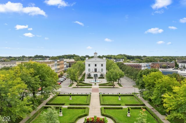 12621 Treaty Line Street, Carmel, IN 46032