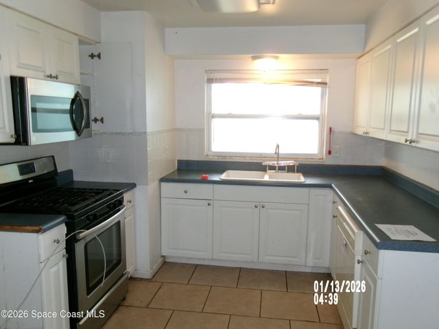 330 Melbourne Avenue, Merritt Island, FL 32953