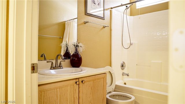 196 Lenape Heights Avenue, Las Vegas, NV 89148