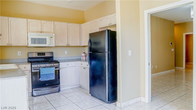 196 Lenape Heights Avenue, Las Vegas, NV 89148