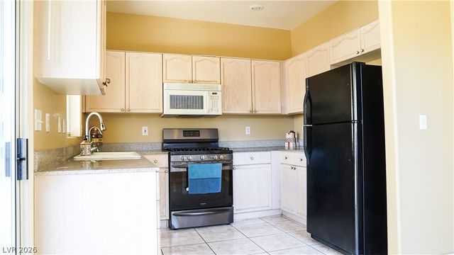 196 Lenape Heights Avenue, Las Vegas, NV 89148