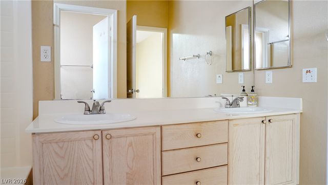 196 Lenape Heights Avenue, Las Vegas, NV 89148