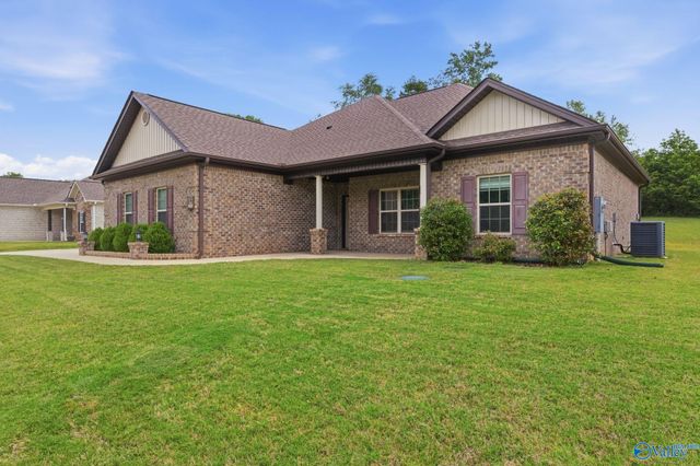 134 Lewis Vann Drive, Hazel Green, AL 35750