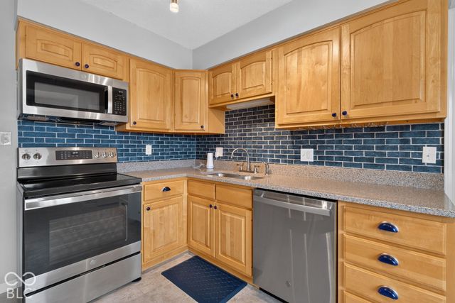 536 E Hunters Drive APT C, Carmel, IN 46032