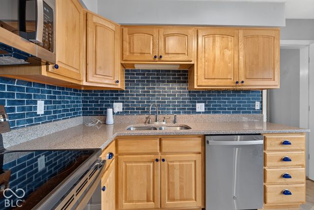 536 E Hunters Drive APT C, Carmel, IN 46032