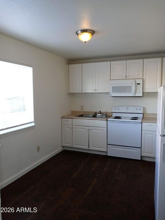 1319 W VOGEL Avenue, Phoenix, AZ 85021 — photo 2