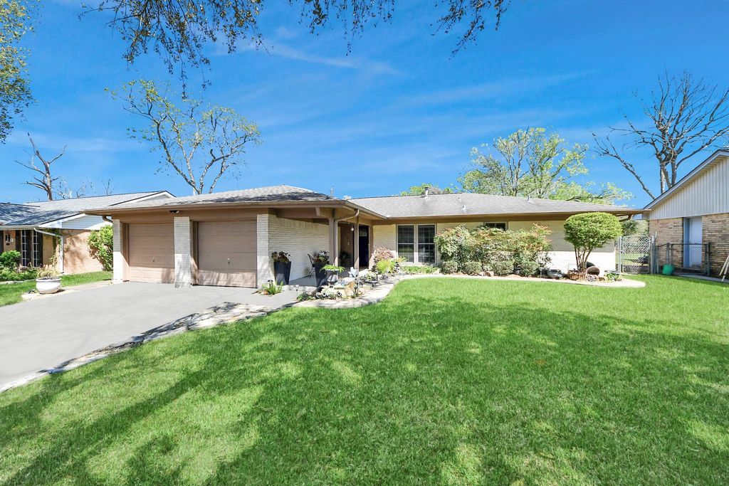 4201 Tumbleweed Lane, Baytown, TX 77521