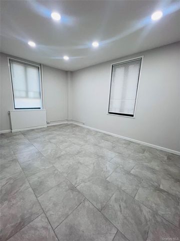 2200 E Tremont Avenue TH, Bronx, NY 10462