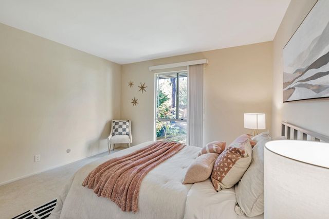 675 675 Sharon Park Dr 245, Menlo Park, CA 94025