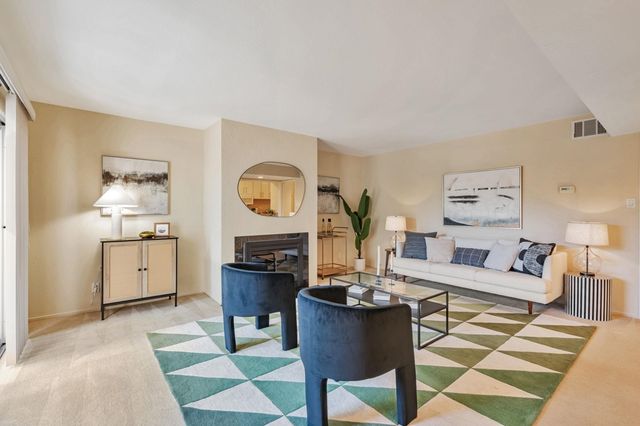 675 675 Sharon Park Dr 245, Menlo Park, CA 94025