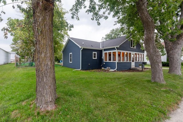 359 Prospect AVENUE, Hartland, WI 53029