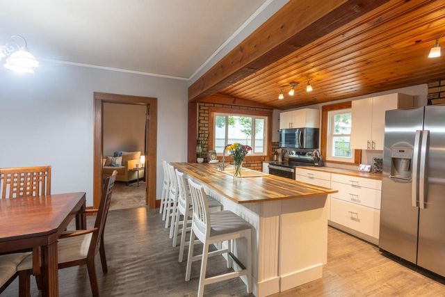 359 Prospect AVENUE, Hartland, WI 53029