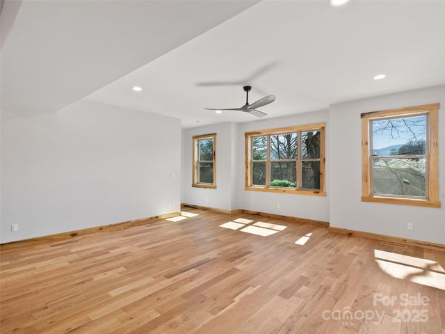 292 County Road, Waynesville, NC 28785