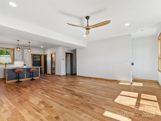 292 County Road, Waynesville, NC 28785
