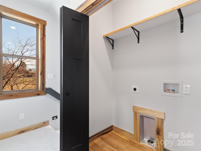 292 County Road, Waynesville, NC 28785