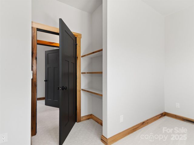 292 County Road, Waynesville, NC 28785
