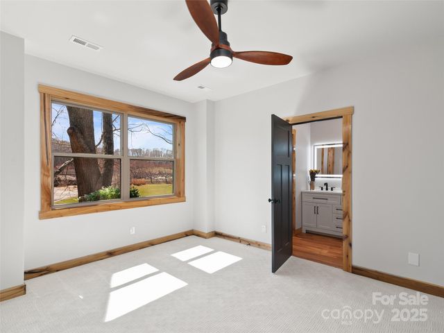 292 County Road, Waynesville, NC 28785