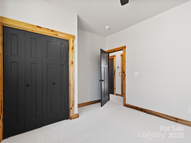 292 County Road, Waynesville, NC 28785