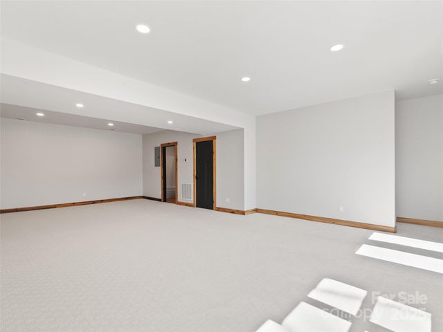 292 County Road, Waynesville, NC 28785