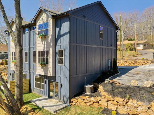 292 County Road, Waynesville, NC 28785