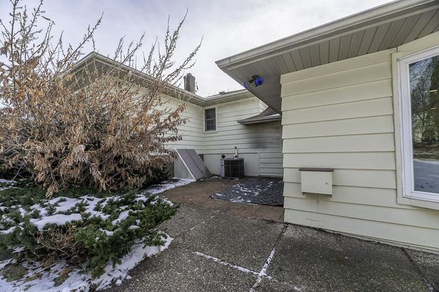 1135 Home Park Avenue, Janesville, WI 53545