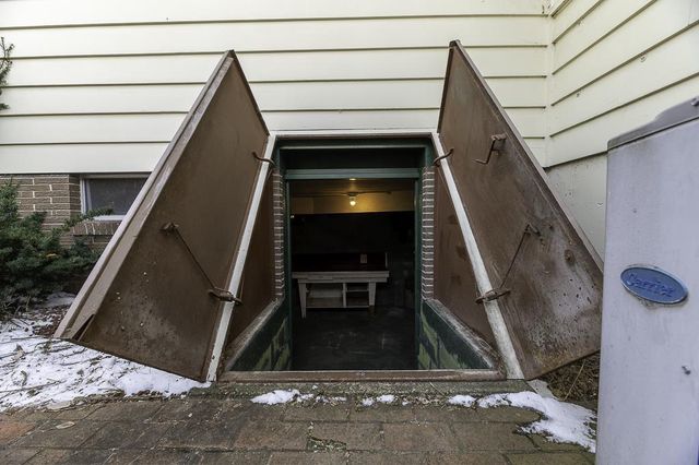 1135 Home Park Avenue, Janesville, WI 53545