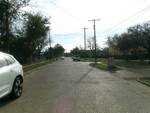 1837 Akron Street, Dallas, TX 75212