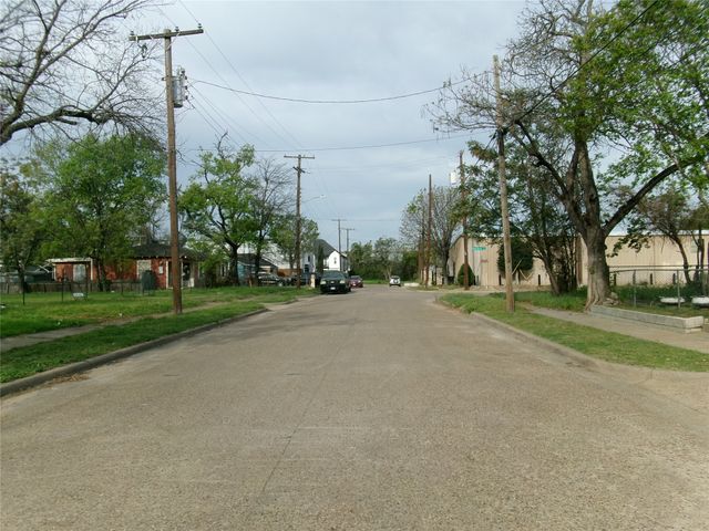 1837 Akron Street, Dallas, TX 75212