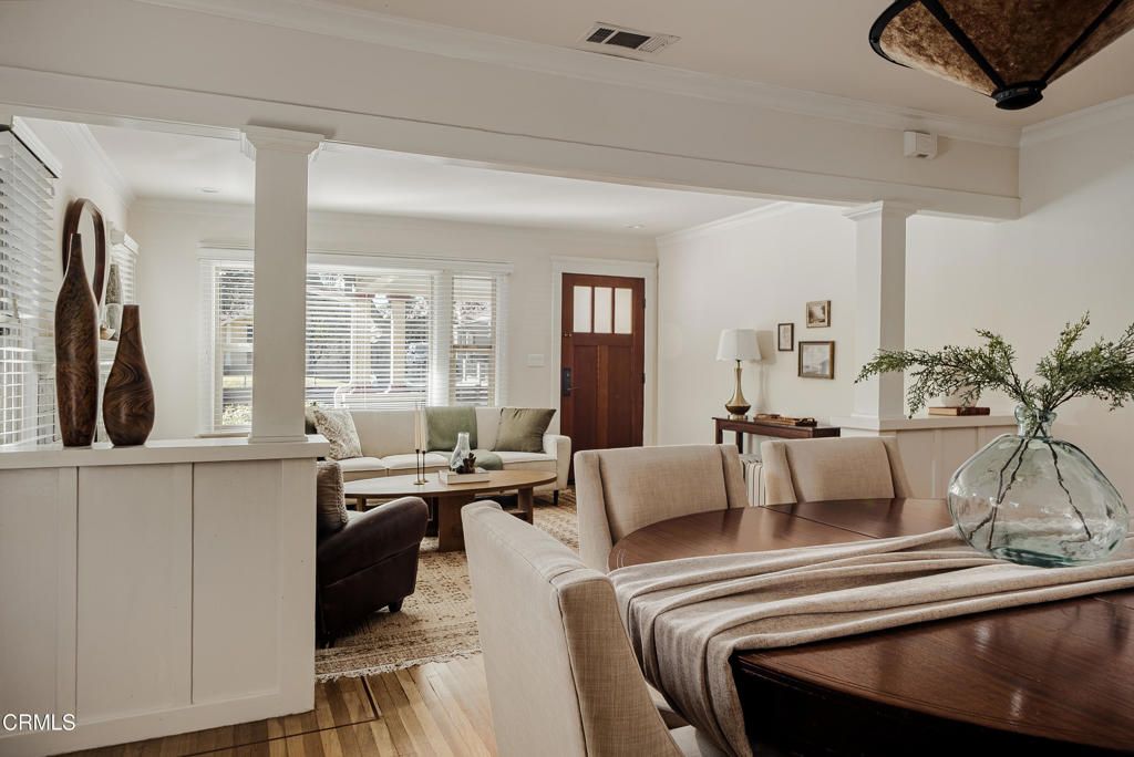 Image 3 of property listing at 1892 N Marengo Avenue, Pasadena, CA 91103