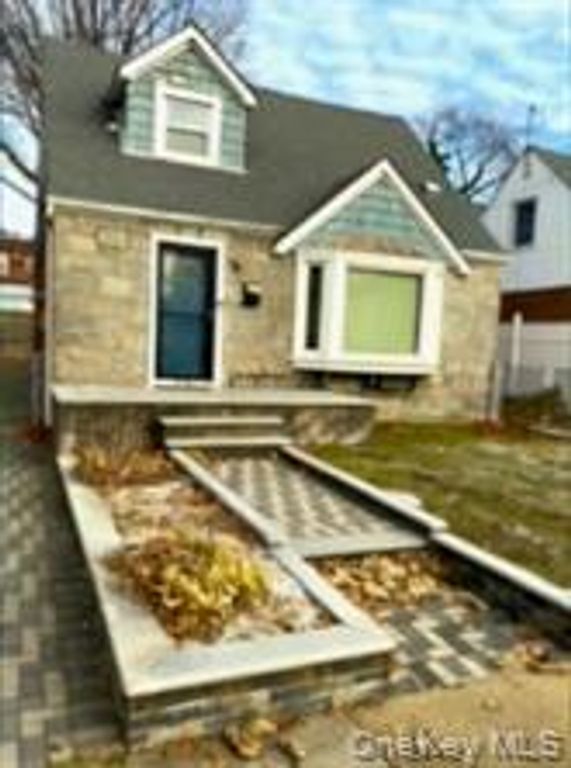 23107 126th Avenue, Laurelton, NY 11413