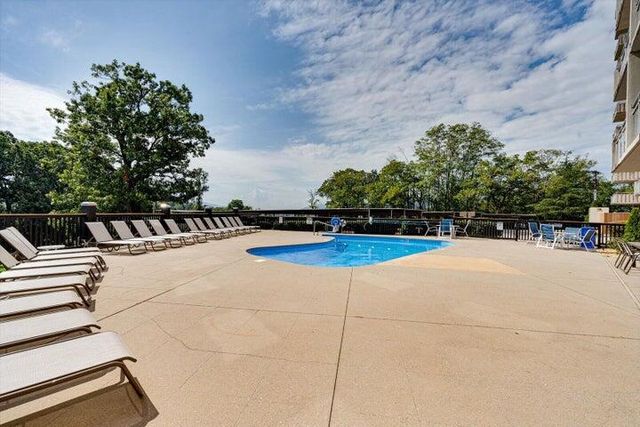 1131 Stringers Ridge Road 10b, Chattanooga, TN 37405