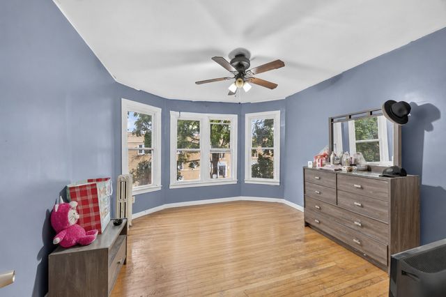 8956 S Dauphin Avenue, Chicago, IL 60619