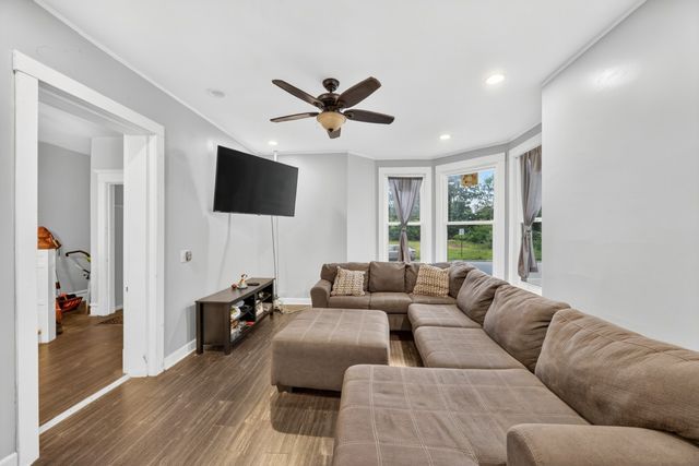 8956 S Dauphin Avenue, Chicago, IL 60619