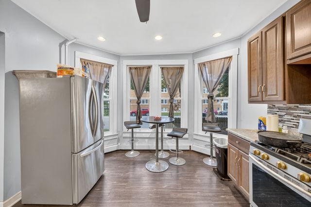 8956 S Dauphin Avenue, Chicago, IL 60619