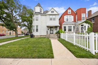 8956 S Dauphin Avenue, Chicago, IL 60619