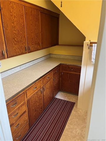 119 Squire Street 1, New London, CT 06320