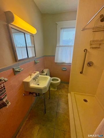 119 Squire Street 1, New London, CT 06320