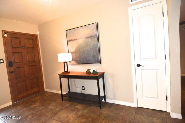 10008 N 33RD Place, Phoenix, AZ 85028