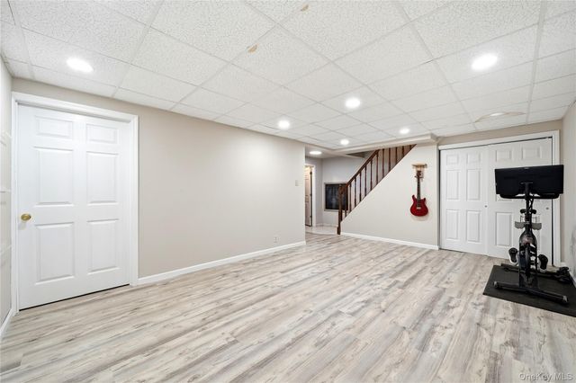178 New Hampshire Avenue, Massapequa, NY 11758