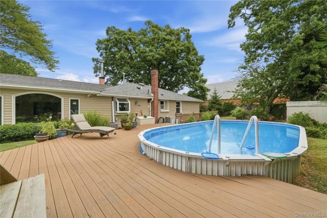178 New Hampshire Avenue, Massapequa, NY 11758