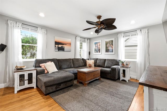 178 New Hampshire Avenue, Massapequa, NY 11758