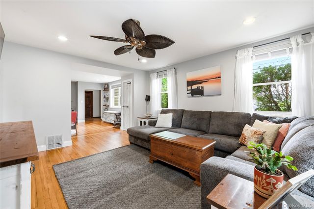 178 New Hampshire Avenue, Massapequa, NY 11758